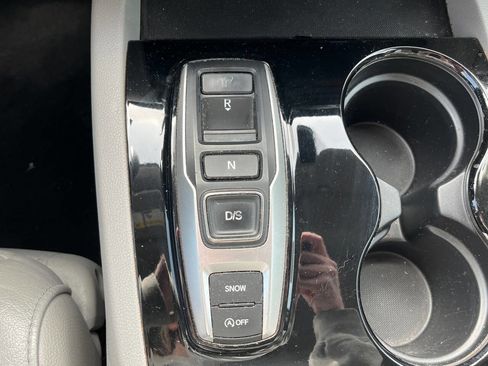 Used 2017 Honda Pilot Touring image 13