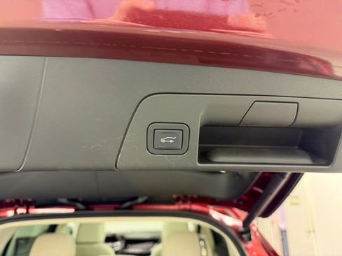 Certified 2022 Buick Envision Essence w/ Technology Package I image 8