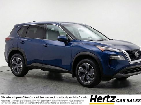 Used 2025 Nissan Rogue SV image 1