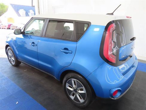 Used 2017 Kia Soul EV FWD image 10