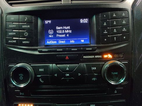 Used 2017 Ford Explorer FWD image 25