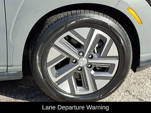 Used 2023 Hyundai Kona Limited image 11