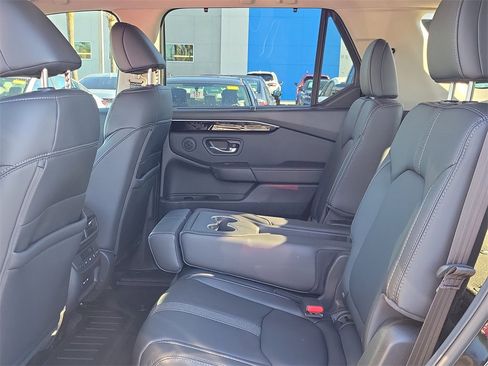 Certified 2025 Honda Pilot EX-L image 16