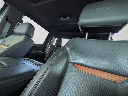 Used 2020 GMC Sierra 1500 AT4 w/ AT4 Premium Package AWD/4WD image 17