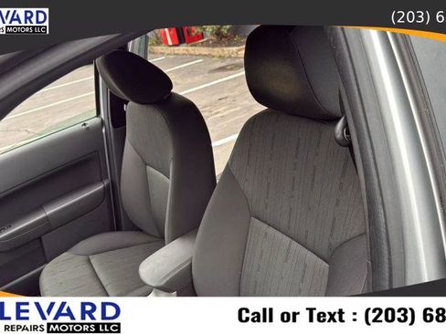Used 2010 Ford Focus SE image 24