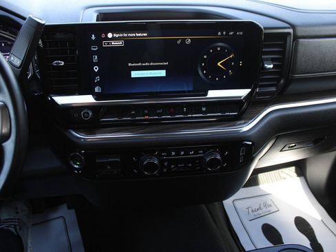 Used 2025 Chevrolet Silverado 1500 LT AWD/4WD image 14
