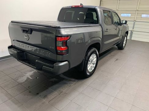 Used 2022 Nissan Frontier SV w/ Technology Package image 3