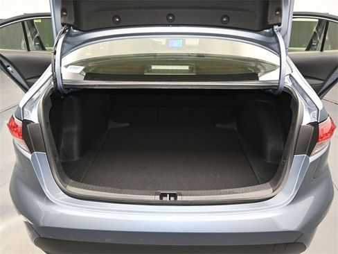 Used 2025 Toyota Corolla LE image 12