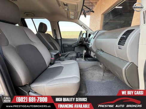 Used 2015 Nissan Xterra S image 35