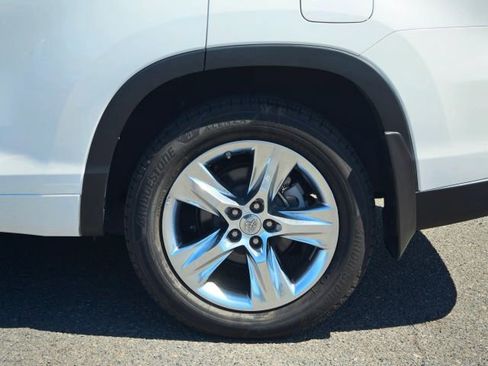Used 2015 Toyota Highlander Limited AWD/4WD image 46
