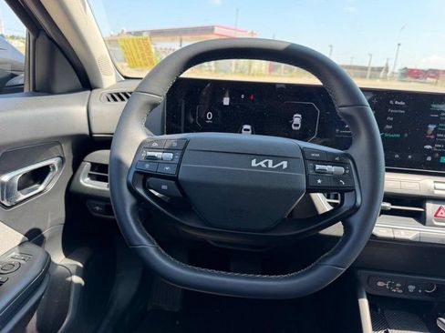 Used 2025 Kia K4 EX FWD image 9