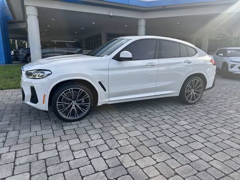 Used 2022 BMW X4 xDrive30i w/ M Sport Package AWD/4WD image 31