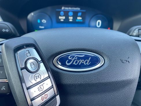 New 2025 Ford Escape SE w/ PHEV Premium Package FWD image 48
