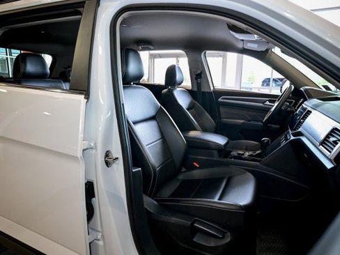 Used 2022 Volkswagen Atlas SE image 31