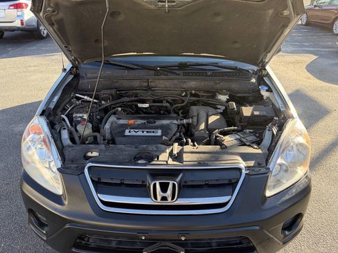 Used 2005 Honda CR-V EX image 13