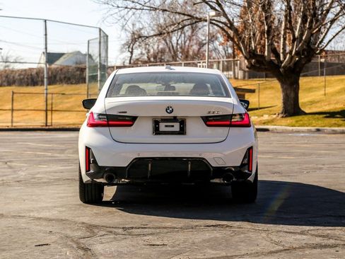 New 2026 BMW 330i xDrive Sedan w/ M Sport Package image 4