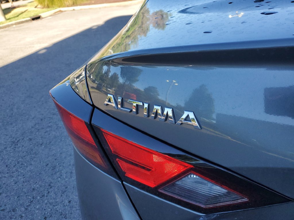 Certified 2021 Nissan Altima 2.5 SR FWD image 8
