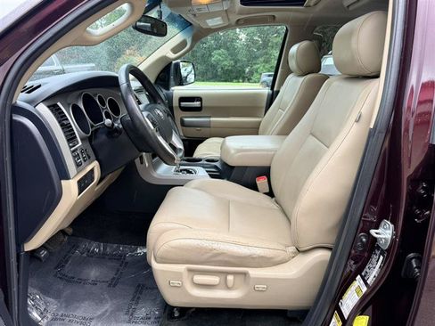 Used 2014 Toyota Sequoia Limited AWD/4WD image 30