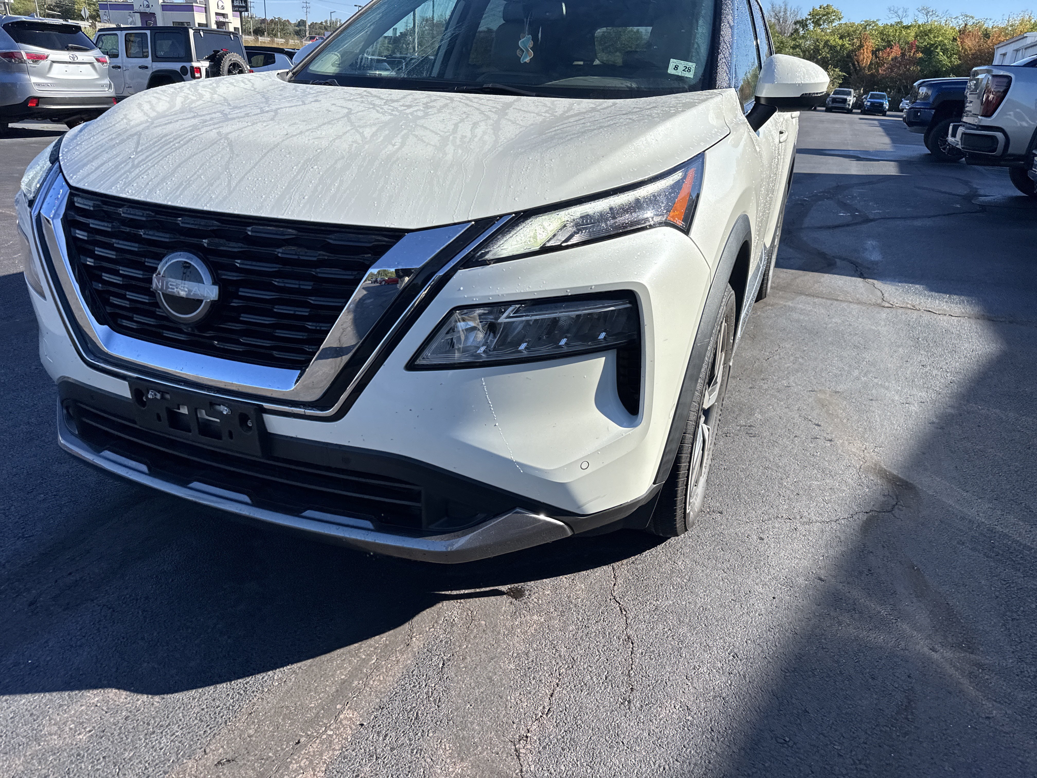 Used 2023 Nissan Rogue SL w/ SL Premium Package AWD/4WD image 10