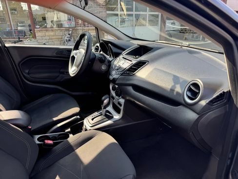 Used 2019 Ford Fiesta SE FWD image 31