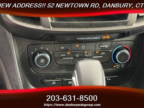 Used 2022 Ford Transit Connect XLT FWD image 20