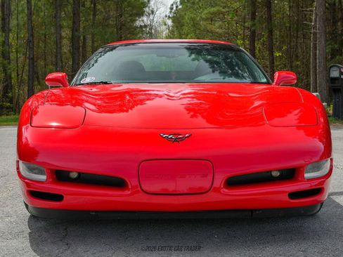 Used 2002 Chevrolet Corvette Coupe w/ Preferred Equipment Group2 RWD image 13