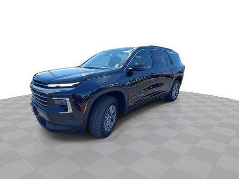 Certified 2025 Chevrolet Traverse LT FWD image 4