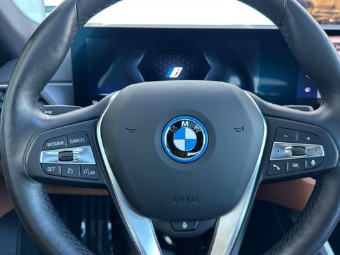 Used 2023 BMW i4 eDrive35 w/ Premium Package image 25