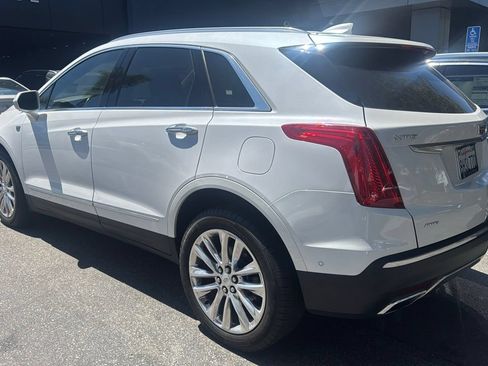 Used 2019 Cadillac XT5 Platinum AWD/4WD image 2
