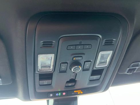 Used 2022 Chevrolet Tahoe Premier AWD/4WD image 40