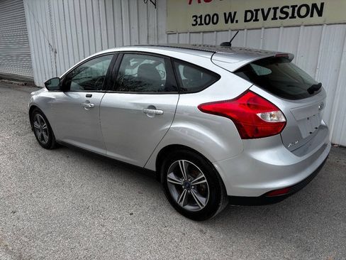 Used 2014 Ford Focus SE w/ SE Sport Package FWD image 4
