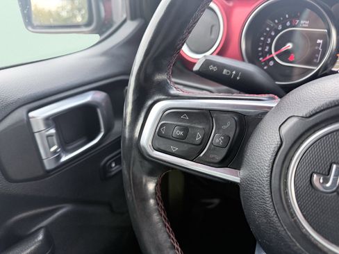 Used 2021 Jeep Gladiator Rubicon w/ Cold Weather Group image 61