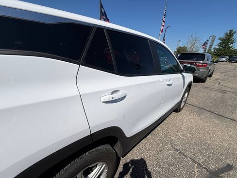 Used 2024 GMC Terrain SLE AWD/4WD image 40
