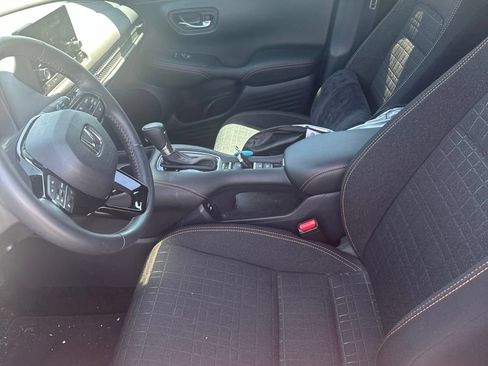 Used 2024 Honda HR-V Sport image 4
