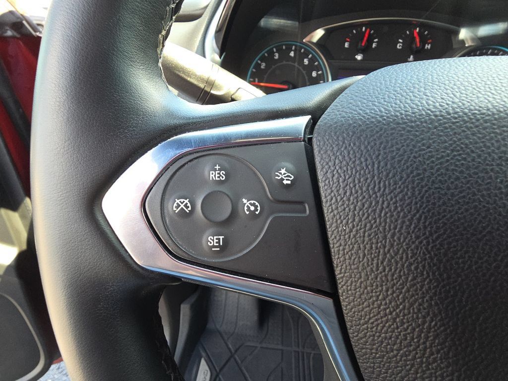 Used 2023 Chevrolet Traverse LT w/ LPO, Floor Liner Package AWD/4WD image 18