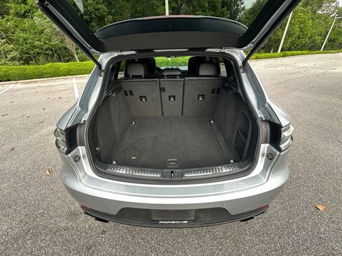 Certified 2020 Porsche Macan S AWD/4WD image 18