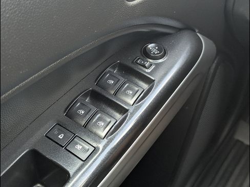Used 2016 Chevrolet Colorado LT w/ LT Convenience Package AWD/4WD image 27