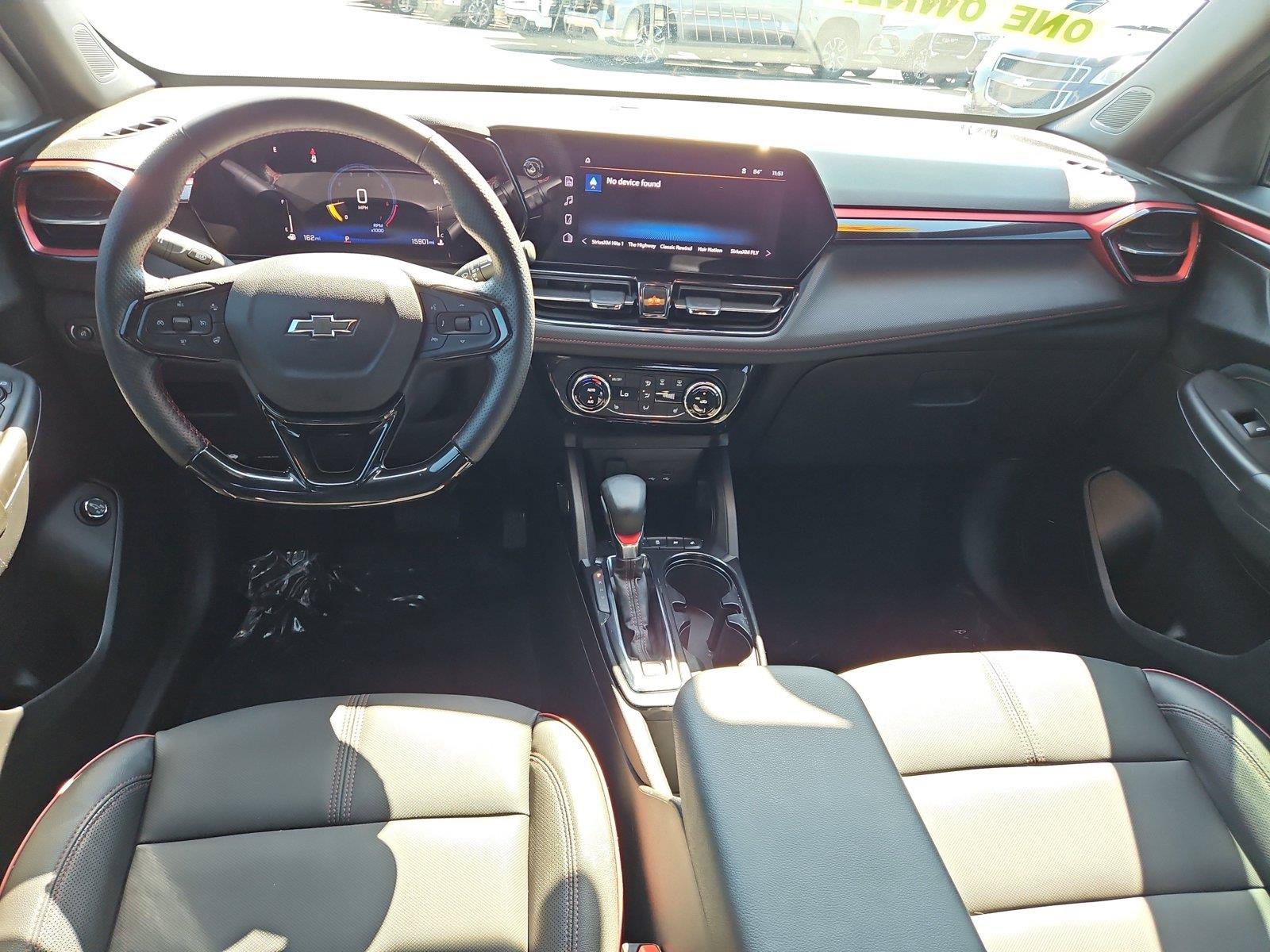 Used 2025 Chevrolet TrailBlazer RS w/ Convenience Package FWD image 9