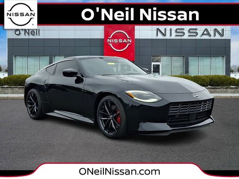Certified 2025 Nissan Z Performance w/ Floor Mat Package RWD image 1
