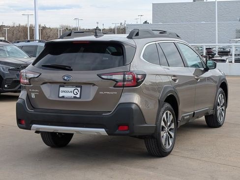 Used 2024 Subaru Outback Limited image 3