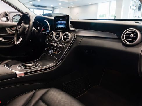 Used 2017 Mercedes-Benz C 300 4MATIC Sedan image 20