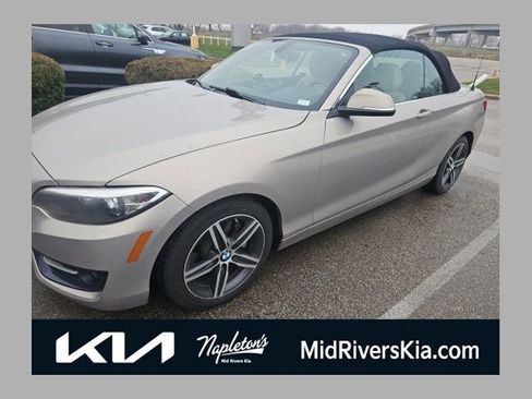 Used 2017 BMW 230i Convertible image 1