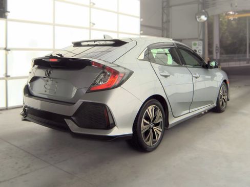 Used 2018 Honda Civic EX image 4