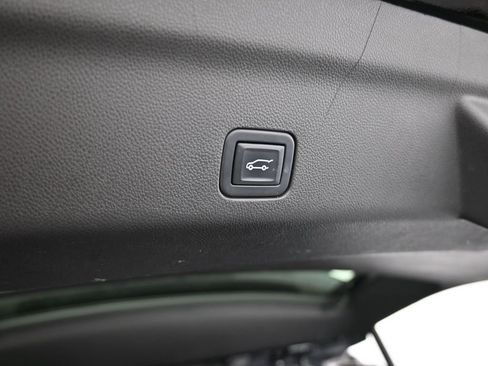 Used 2022 Chevrolet Tahoe LT w/ Luxury Package image 49