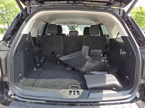 Certified 2025 Ford Explorer Active AWD/4WD image 30