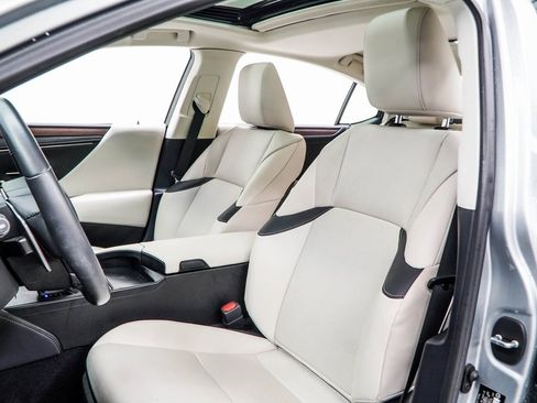 Used 2024 Lexus ES 350 w/ Premium Package image 39