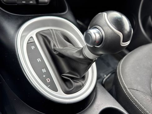 Used 2018 Kia Soul + image 26