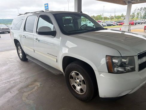 Used 2012 Chevrolet Suburban LT w/ Luxury Package RWD image 8