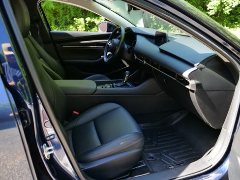 Used 2021 MAZDA MAZDA3 s FWD image 31