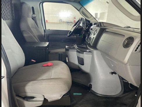 Used 2013 Ford E-150 and Econoline 150 w/ PWR Group image 9